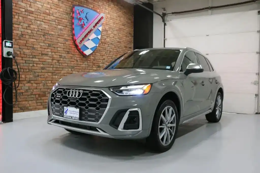 2021 Audi SQ5 Premium Plus's photo