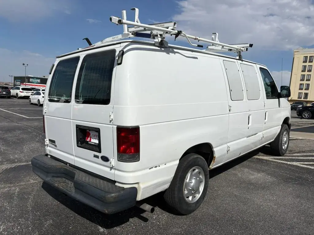 2013 Ford E-Series E-150 Van photo 5