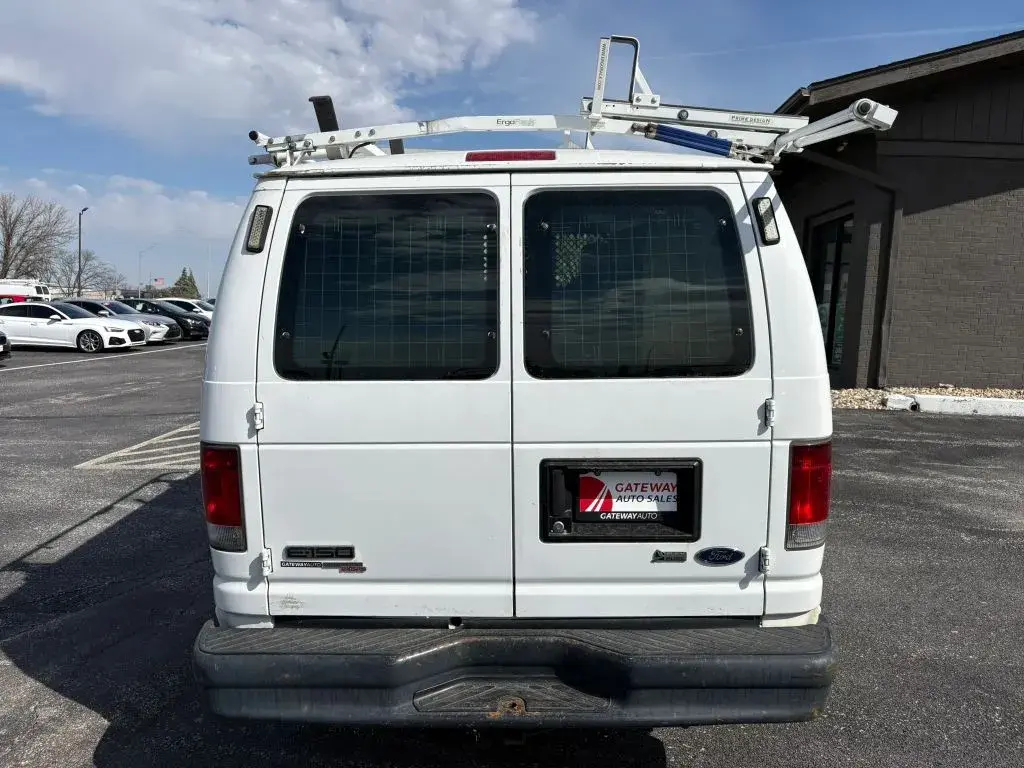 2013 Ford E-Series E-150 Van photo 4