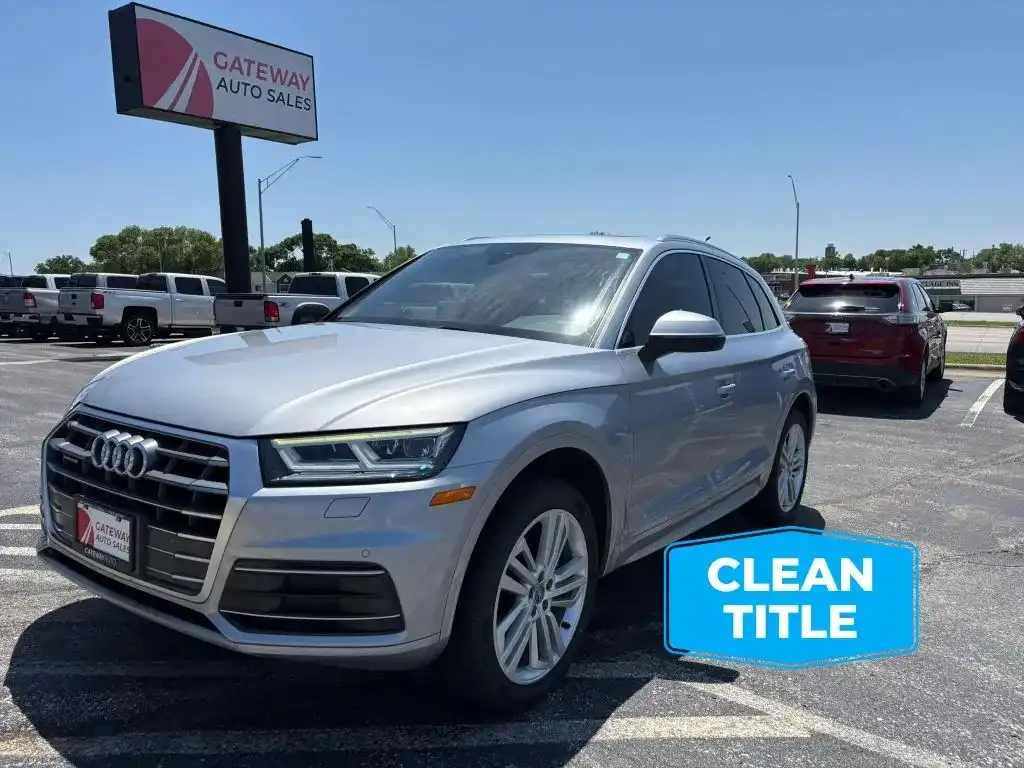 2018 Audi Q5 2.0T quattro S tronic Premium Plus's photo
