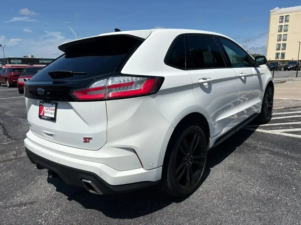 2020 Ford Edge ST AWD photo 5