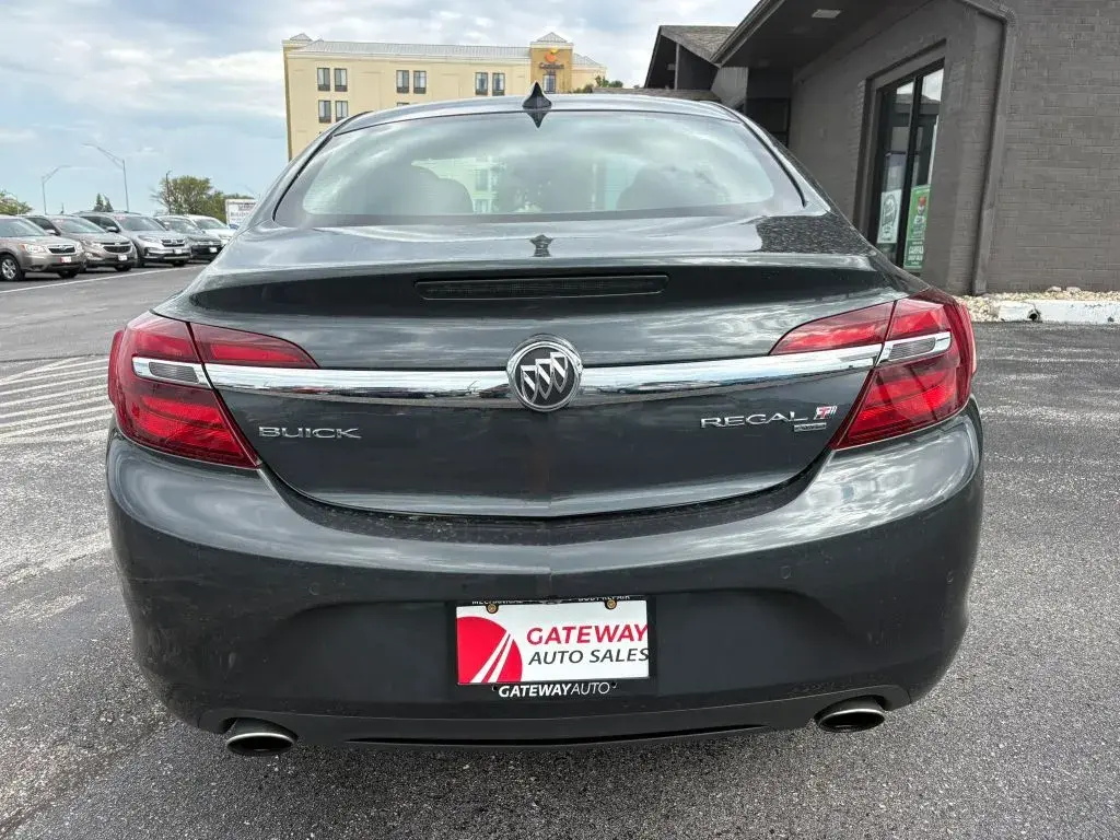 2017 Buick Regal Premium 2 AWD photo 4