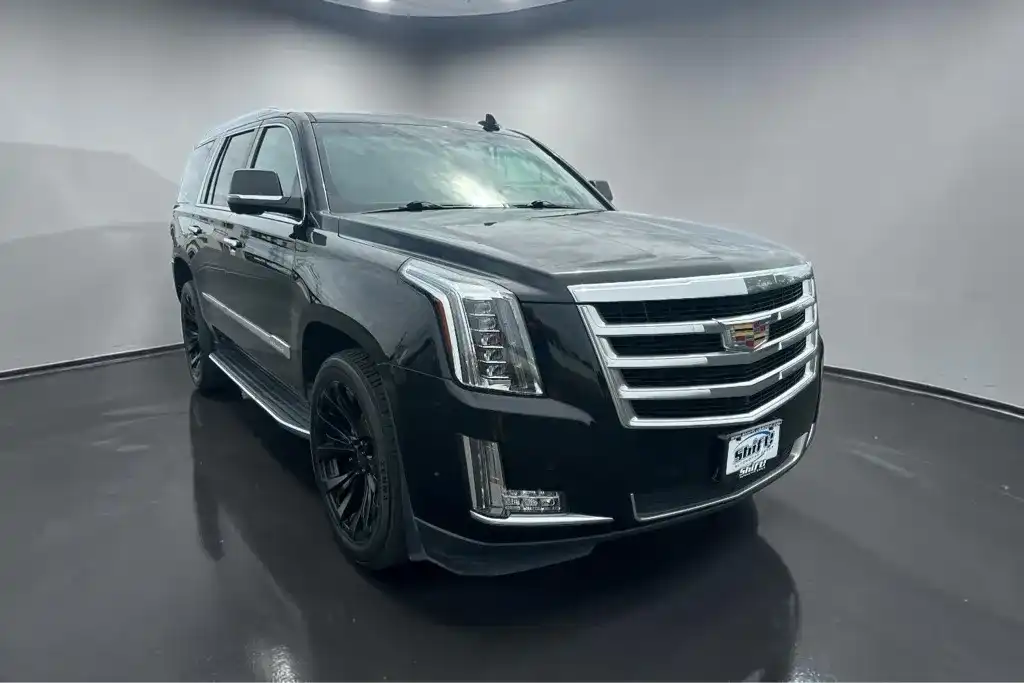 2019 Cadillac Escalade AWD Luxury's photo