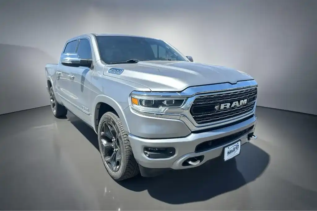 2019 RAM 1500 Limited Crew Cab 5'7's photo