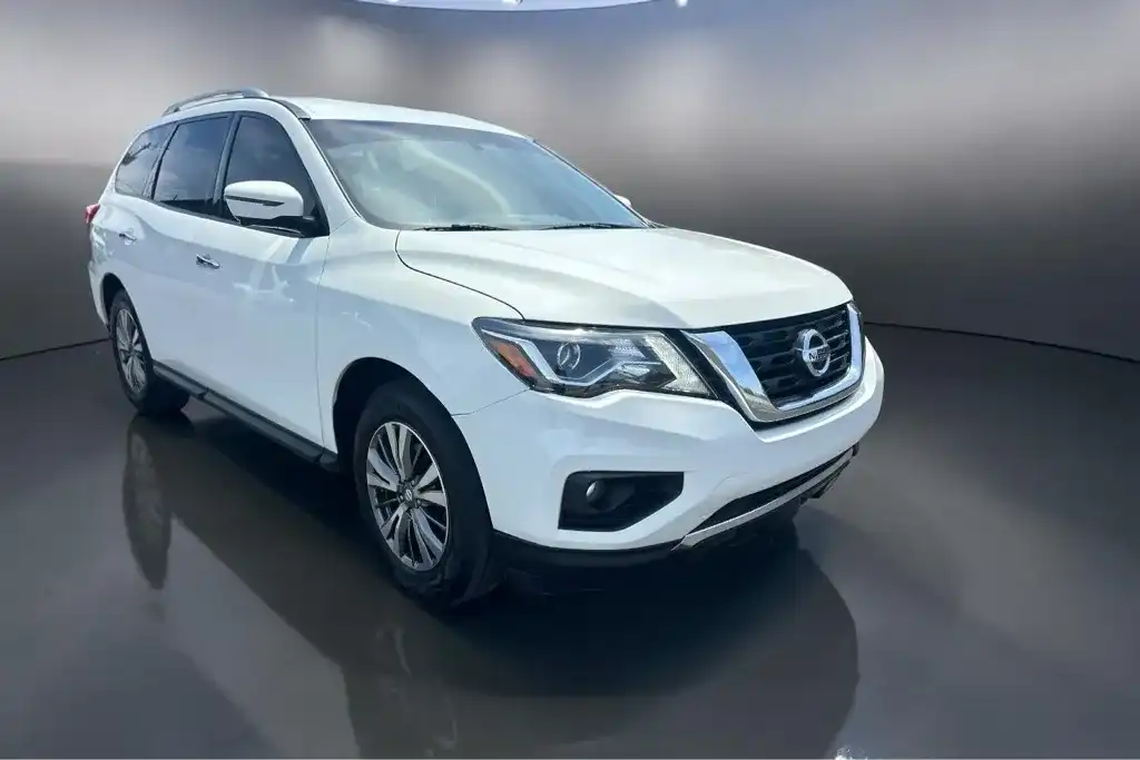 2020 Nissan Pathfinder SL 2WD's photo