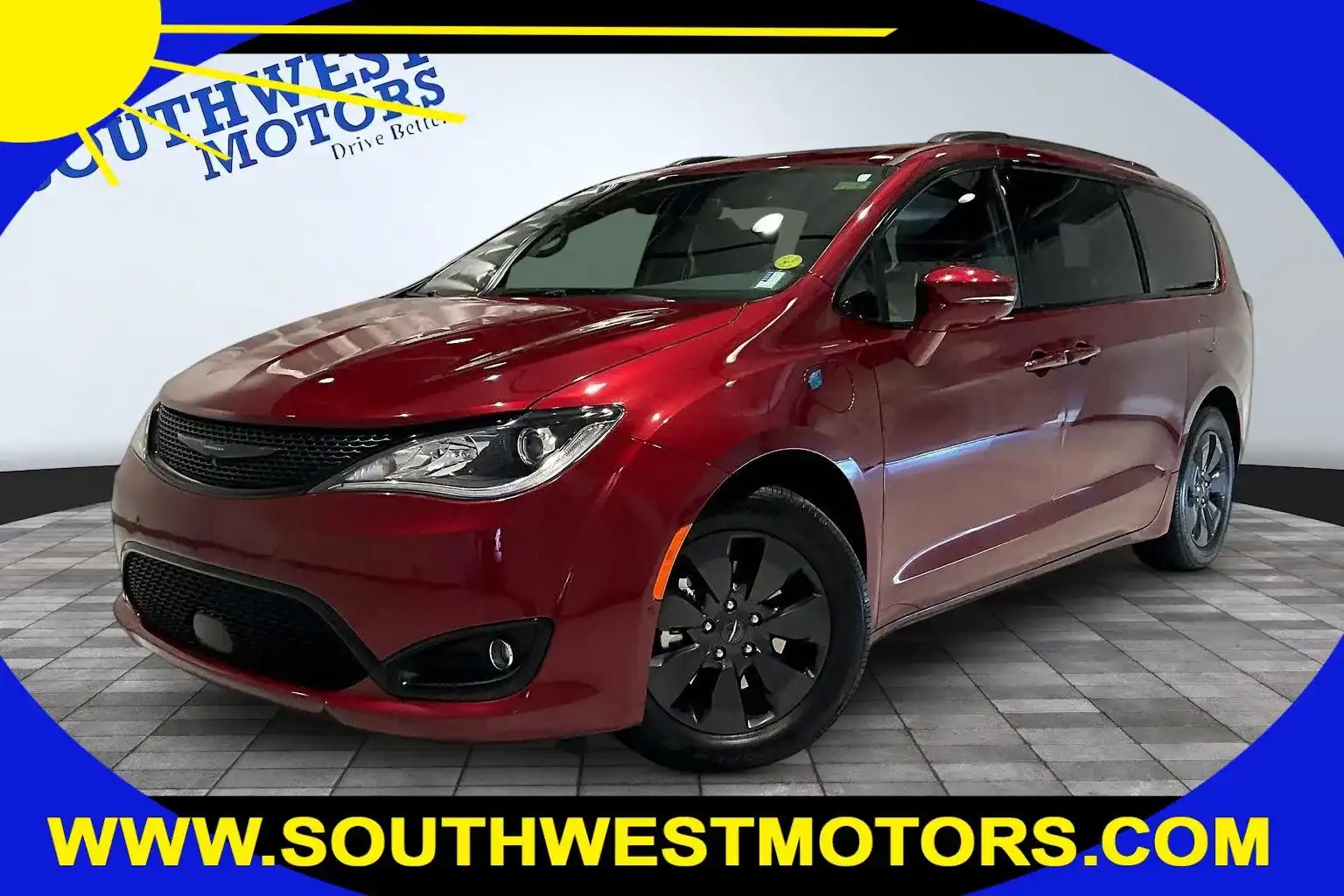 2020 Chrysler Pacifica Hybrid Limited's photo