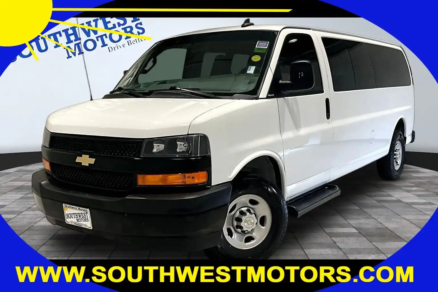 2023 Chevrolet Express 3500 LS Extended's photo