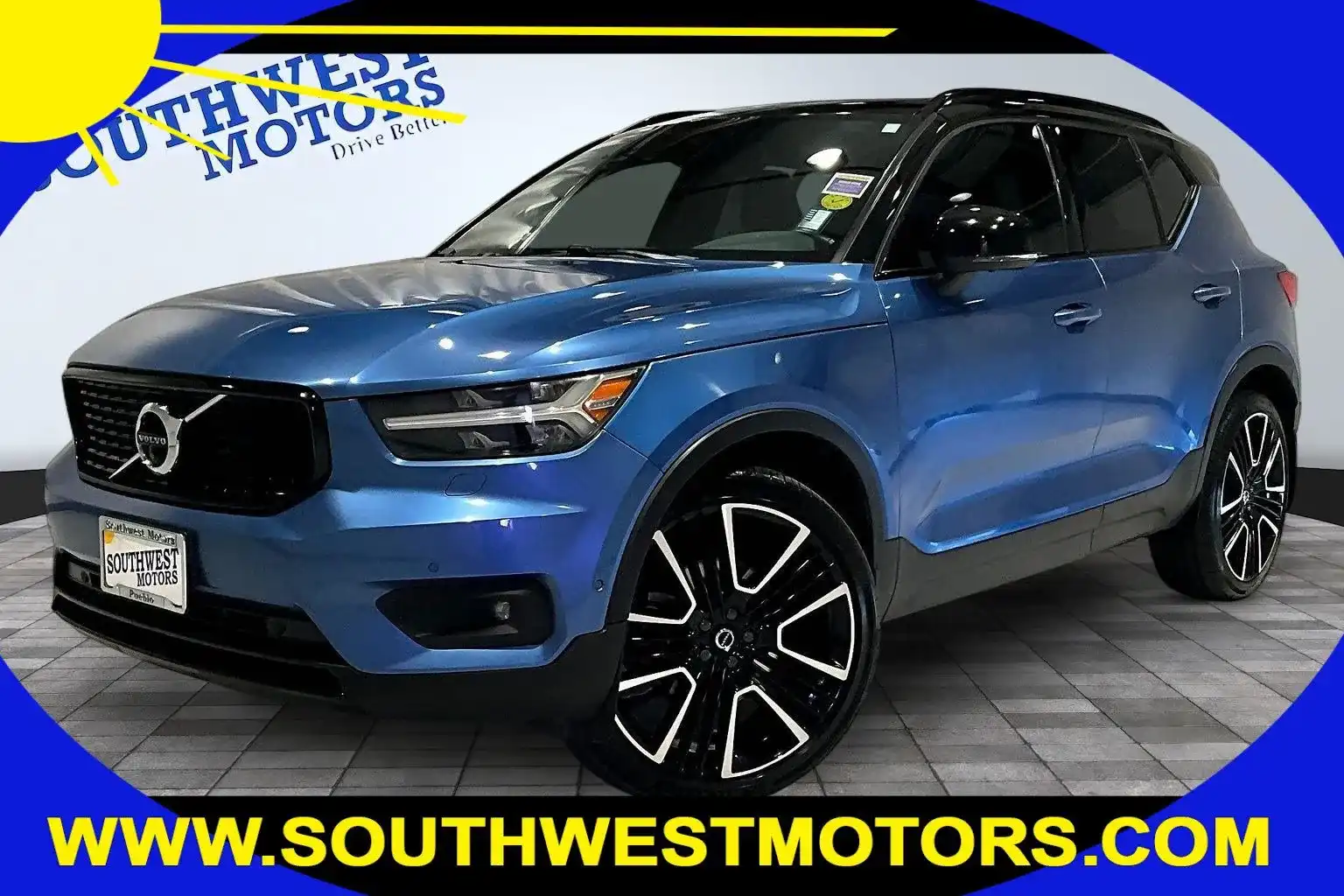 2021 Volvo XC40 T5 R-Design AWD's photo