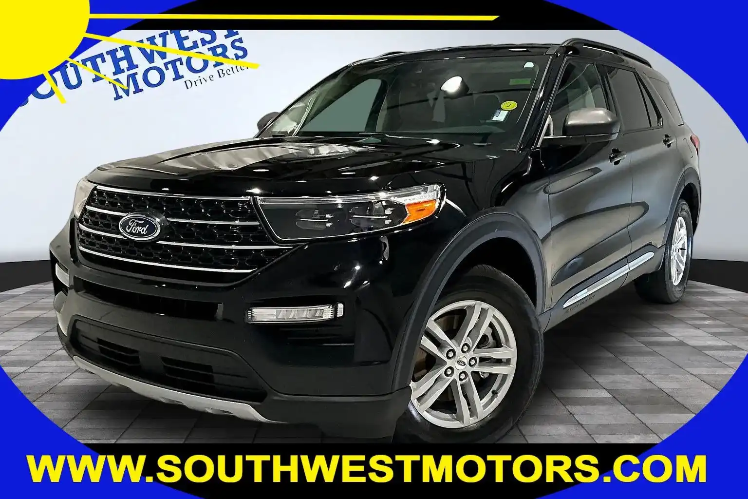 2023 Ford Explorer XLT 4WD's photo
