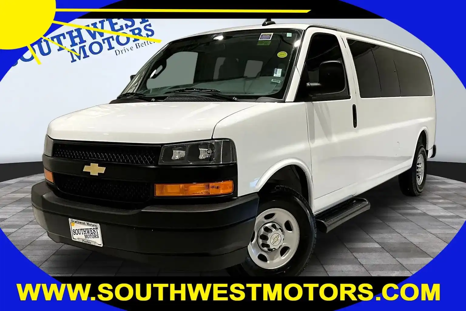 2023 Chevrolet Express 3500 LS Extended's photo