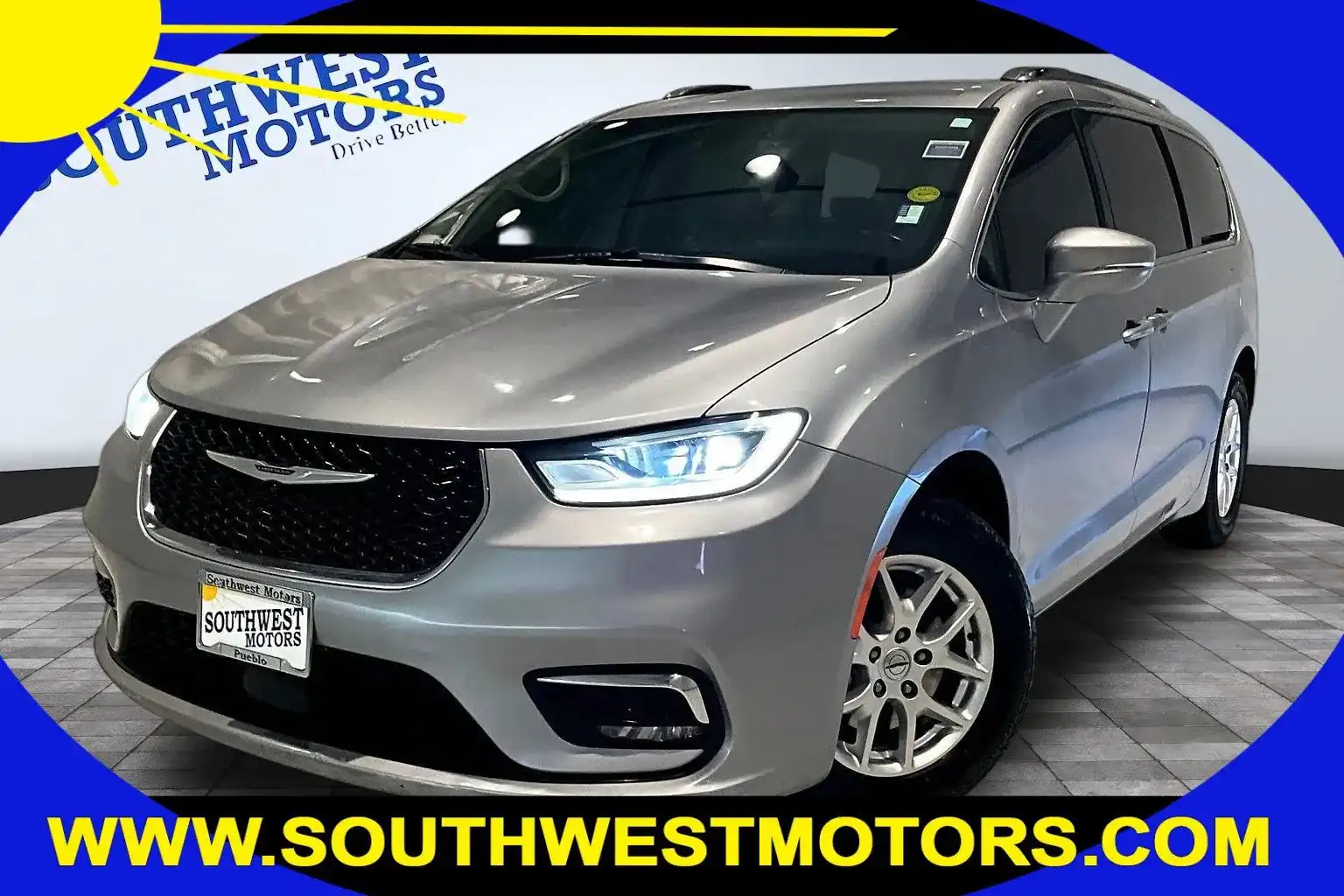 2021 Chrysler Pacifica Touring L's photo