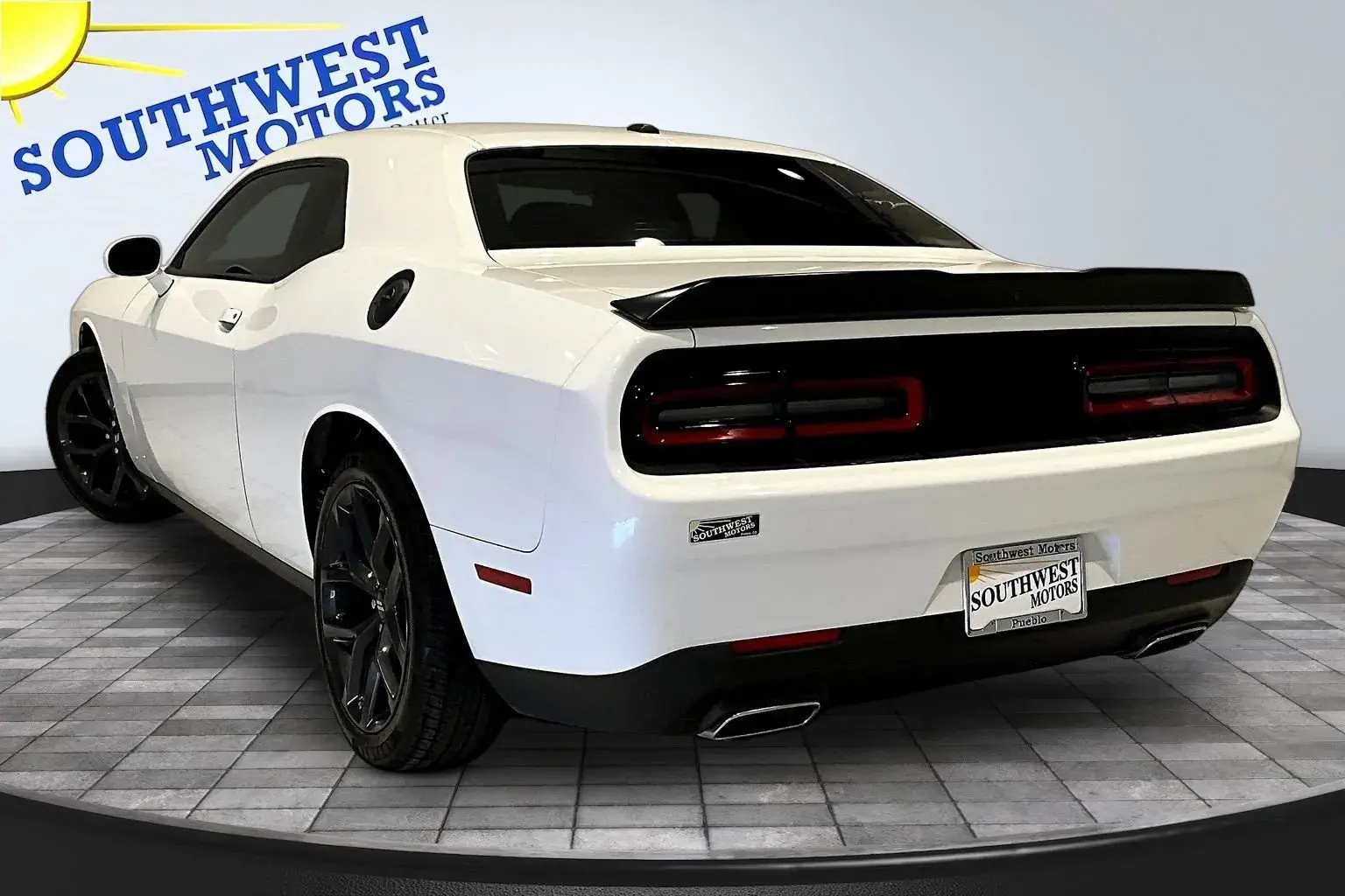 2023 Dodge Challenger SXT Auto photo 5
