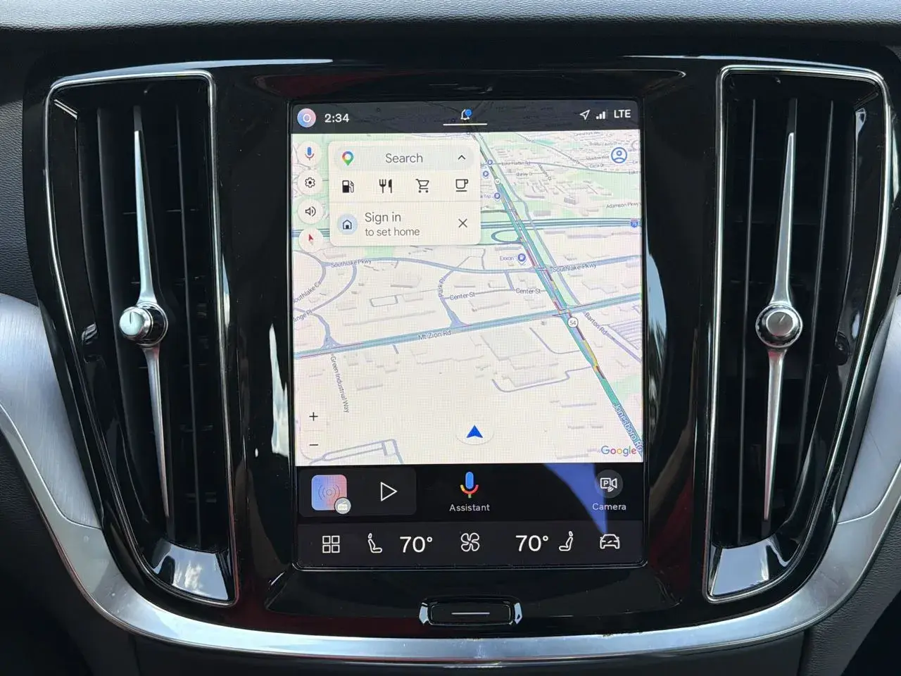 2024 Volvo S60 B5 Core Dark Theme photo 4