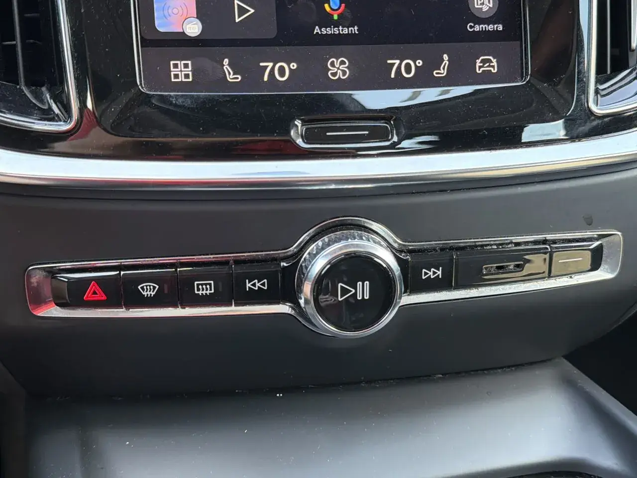 2024 Volvo S60 B5 Core Dark Theme photo 5