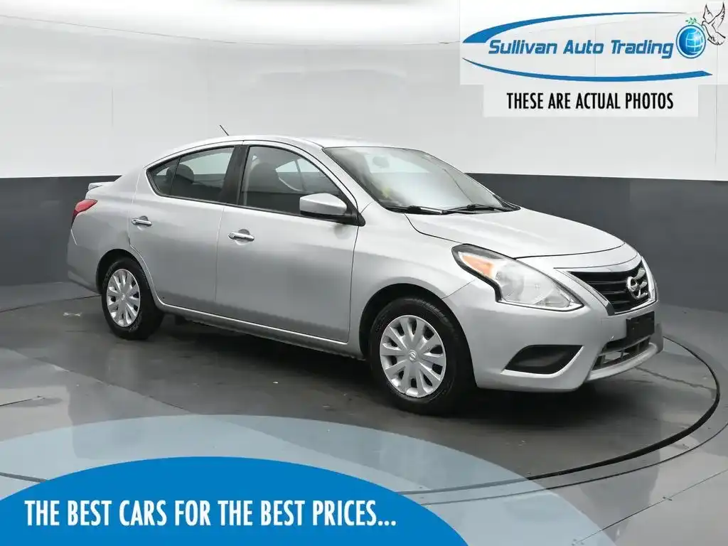 2017 Nissan Versa 1.6 SV CVT's photo