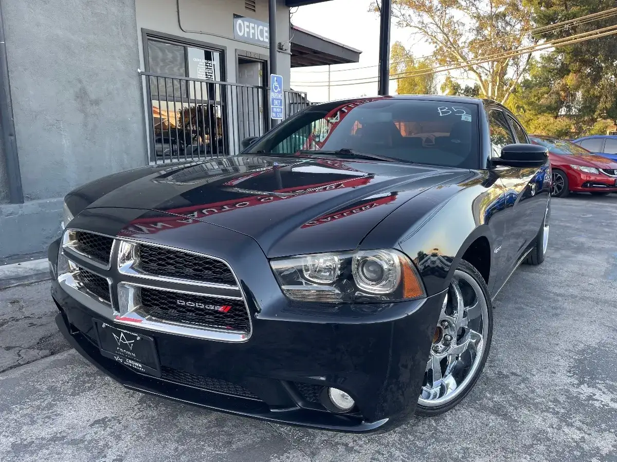 2013 Dodge Charger R/T photo 1