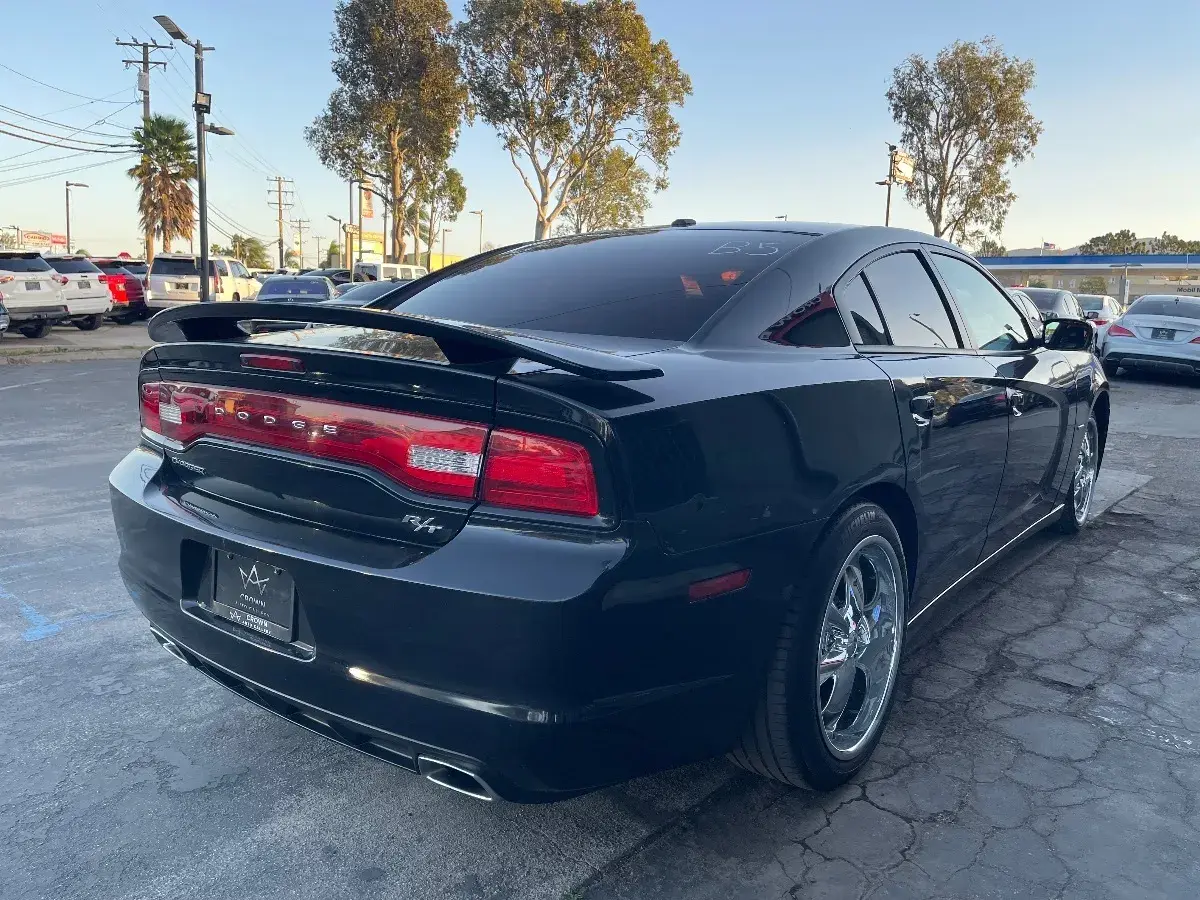 2013 Dodge Charger R/T photo 5