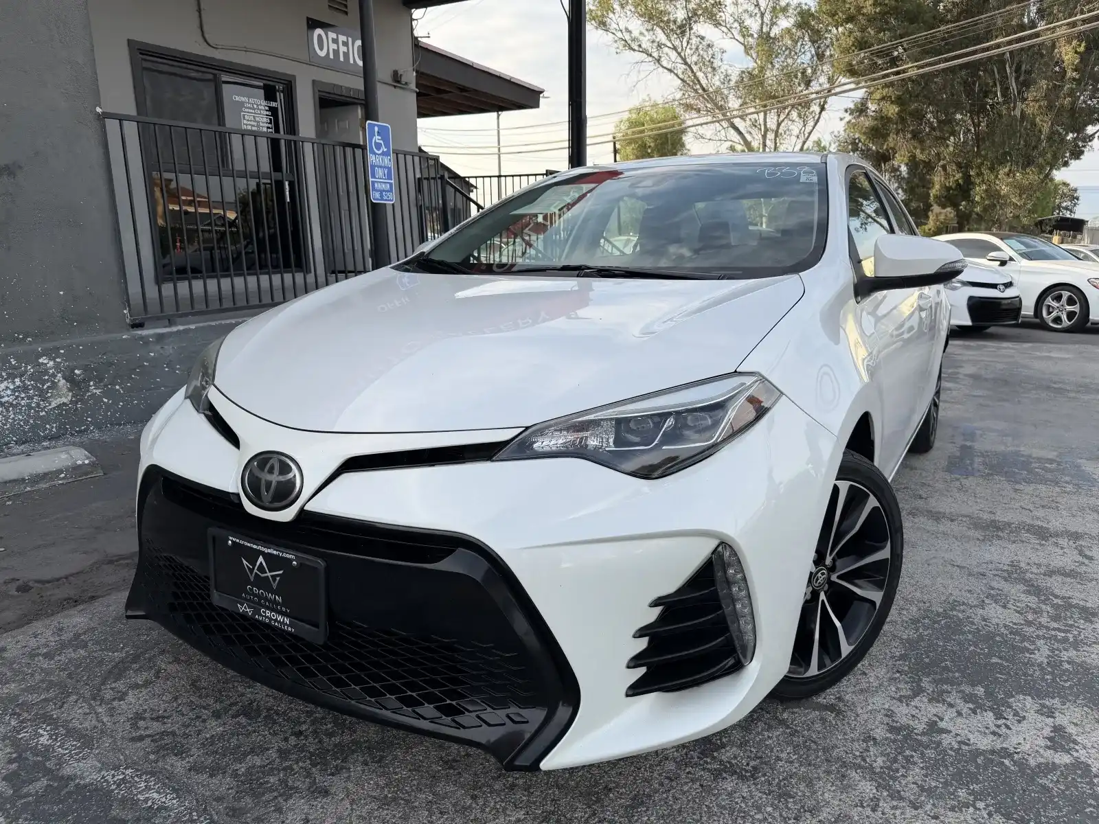 2017 Toyota Corolla SE AT's photo