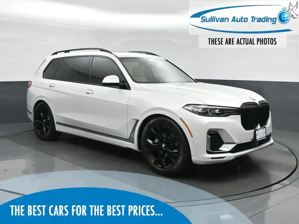 2022 BMW X7 xDrive40i's photo
