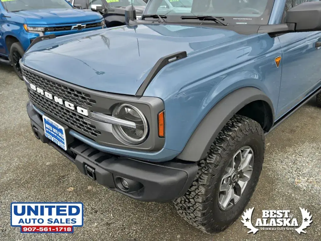 2025 Ford Bronco Badlands 4x4 photo 4
