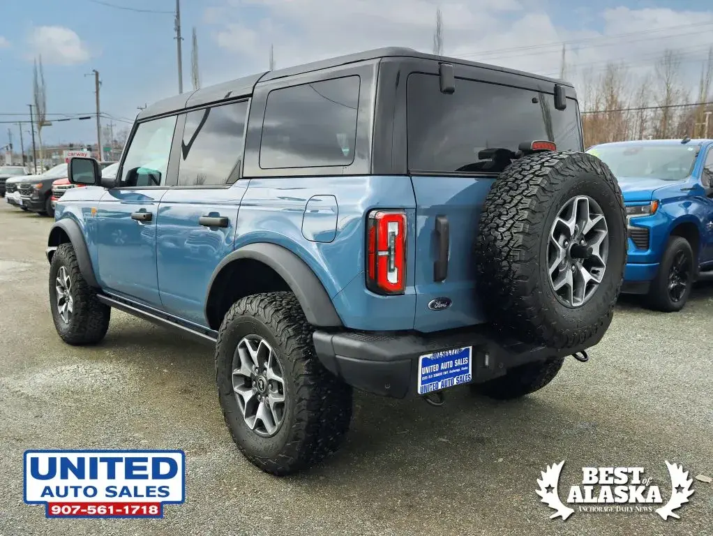 2025 Ford Bronco Badlands 4x4 photo 5