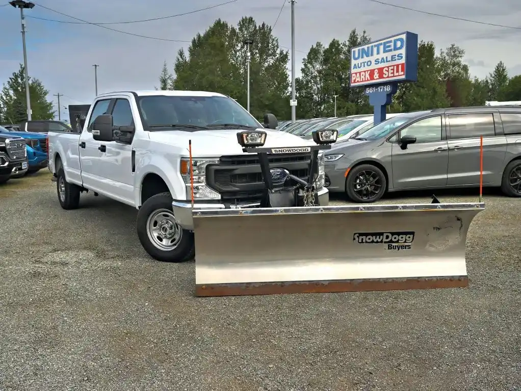 2022 Ford F-250 XL 4x4 Crew Cab 8' Box's photo