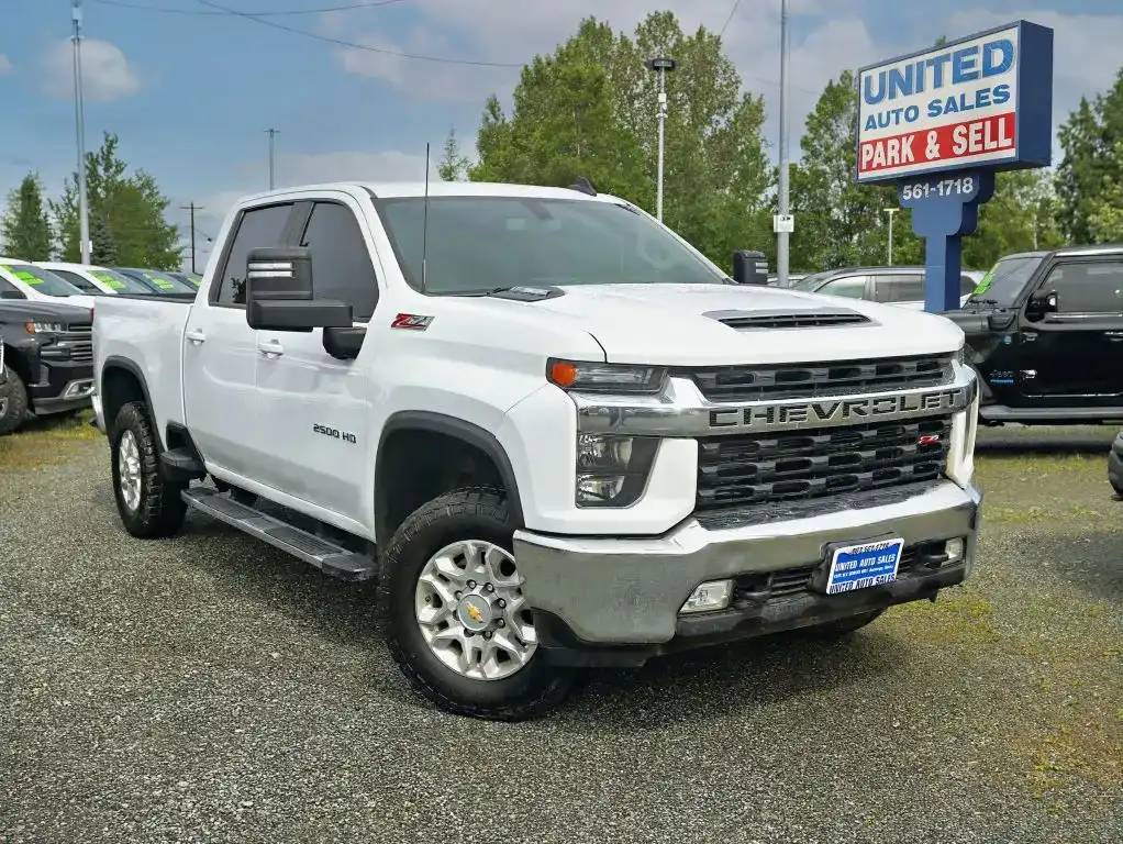 2023 Chevrolet Silverado HD LT 4WD Crew Cab Long Box's photo