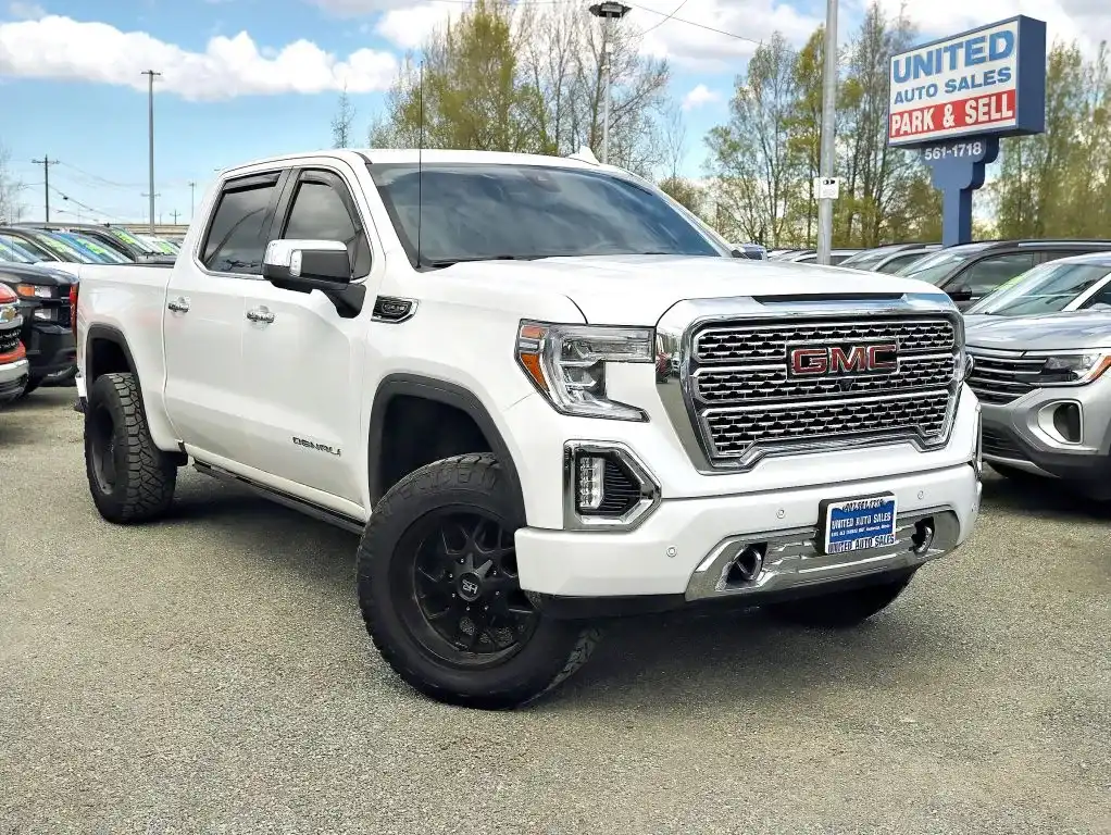 2020 GMC Sierra Denali 4WD Crew Cab Short Box's photo