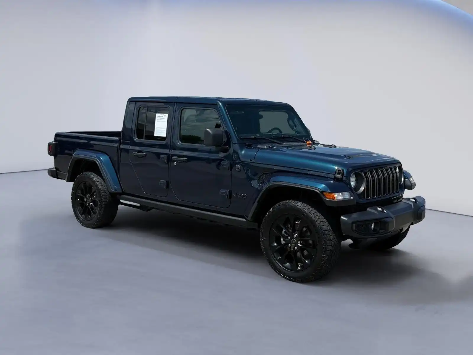 2025 Jeep Gladiator Nighthawk Auto's photo