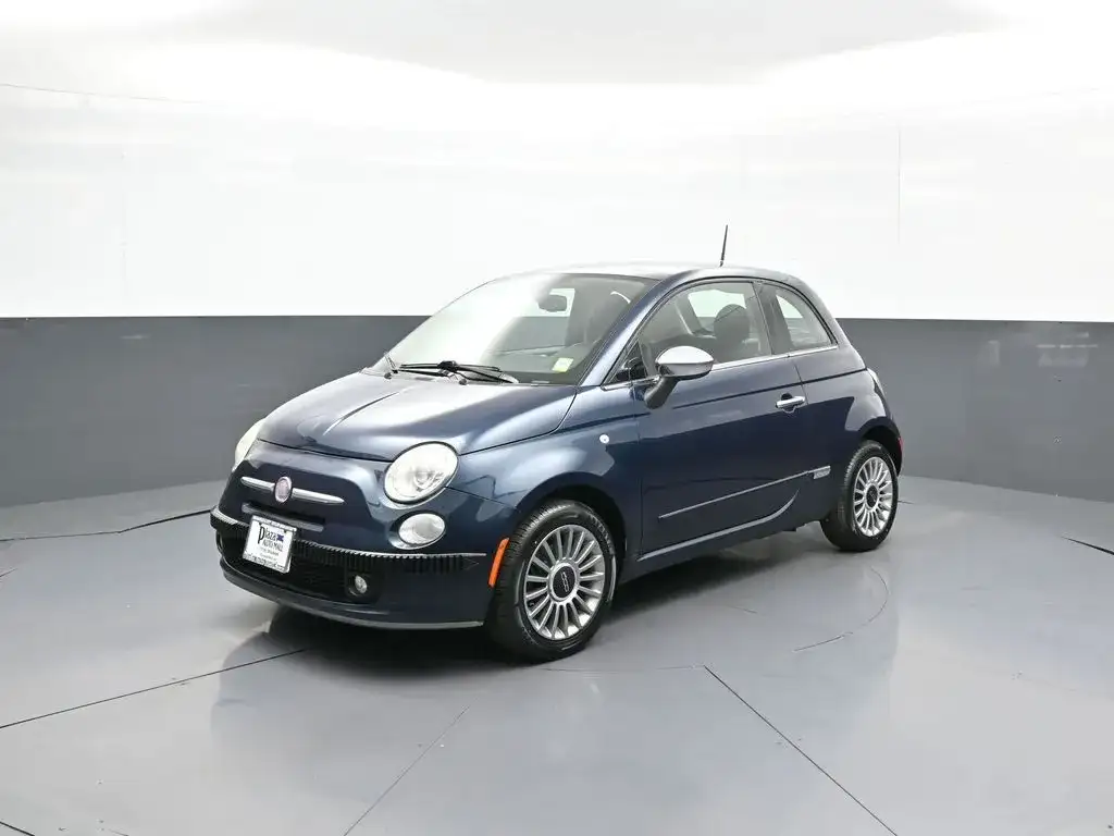 2013 FIAT 500 Lounge's photo