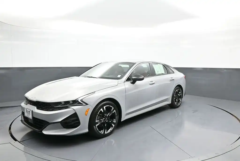 2023 Kia Optima GT-Line AWD's photo