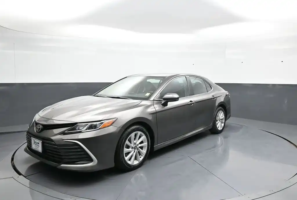 2021 Toyota Camry 2.5 Auto LE AWD's photo