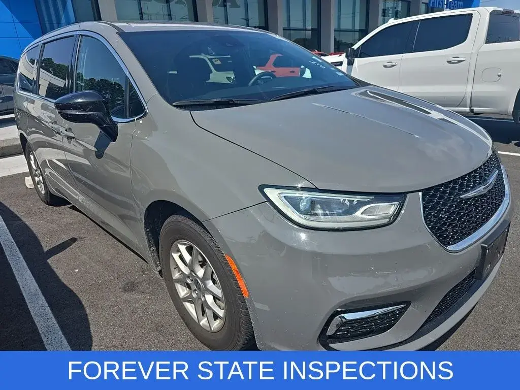 2025 Chrysler Pacifica Select photo 4