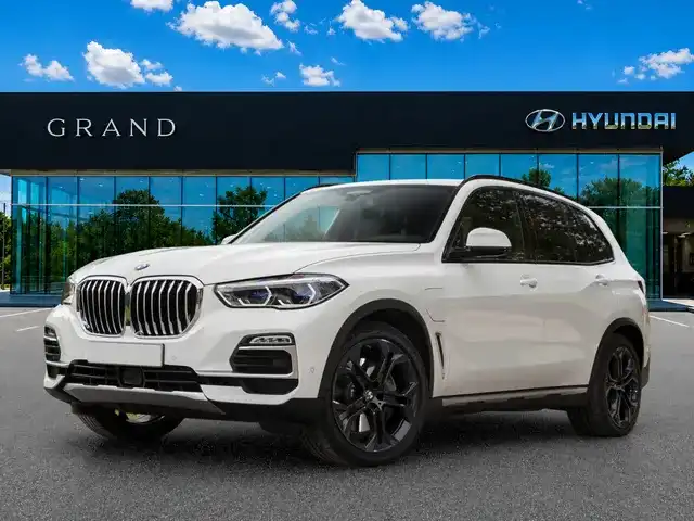 2021 BMW X5 xDrive45e's photo