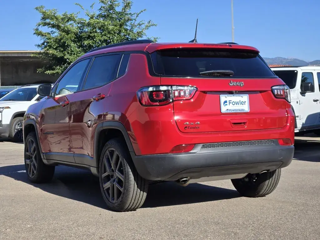 2026 Jeep Compass Altitude 4X4 photo 3