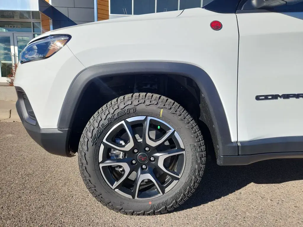 2026 Jeep Compass Trailhawk 4X4 photo 5