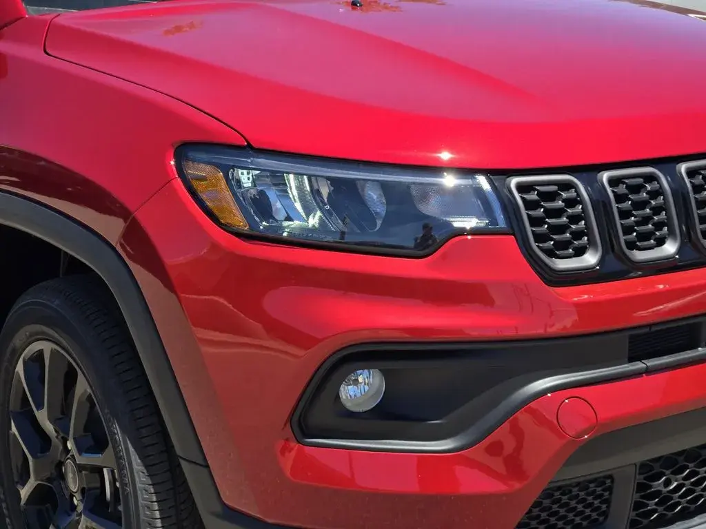 2026 Jeep Compass Altitude 4X4 photo 5