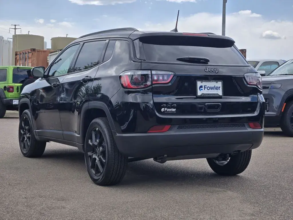2026 Jeep Compass Altitude 4X4 photo 3