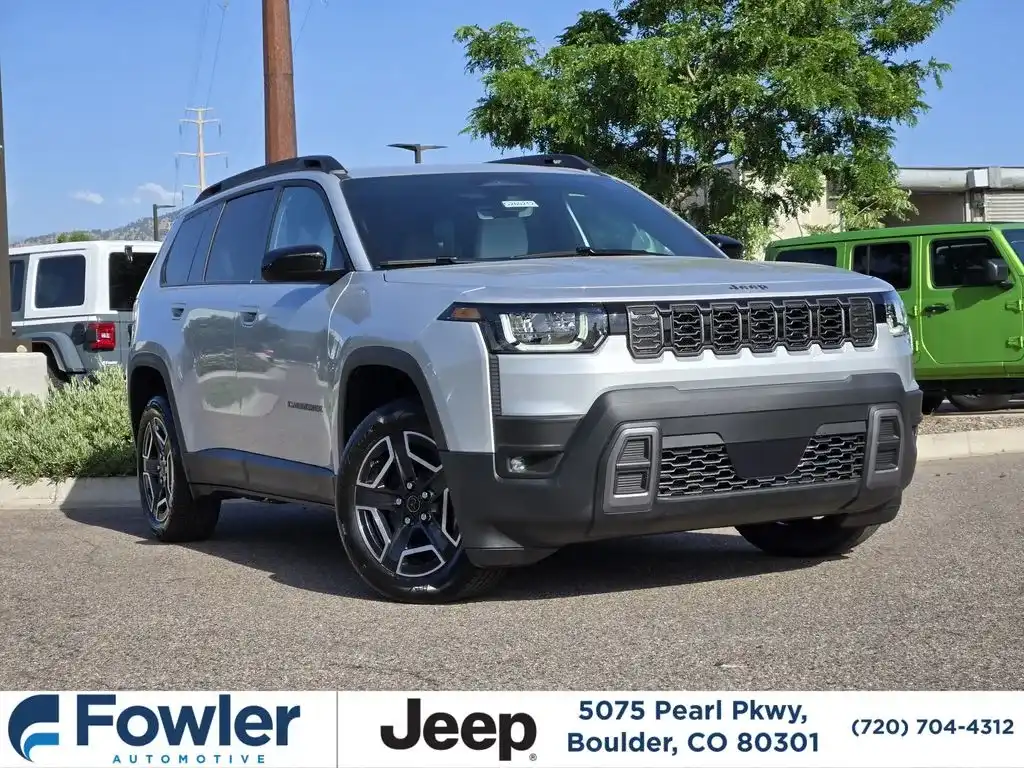 2026 Jeep Cherokee Laredo HEV 4X4's photo
