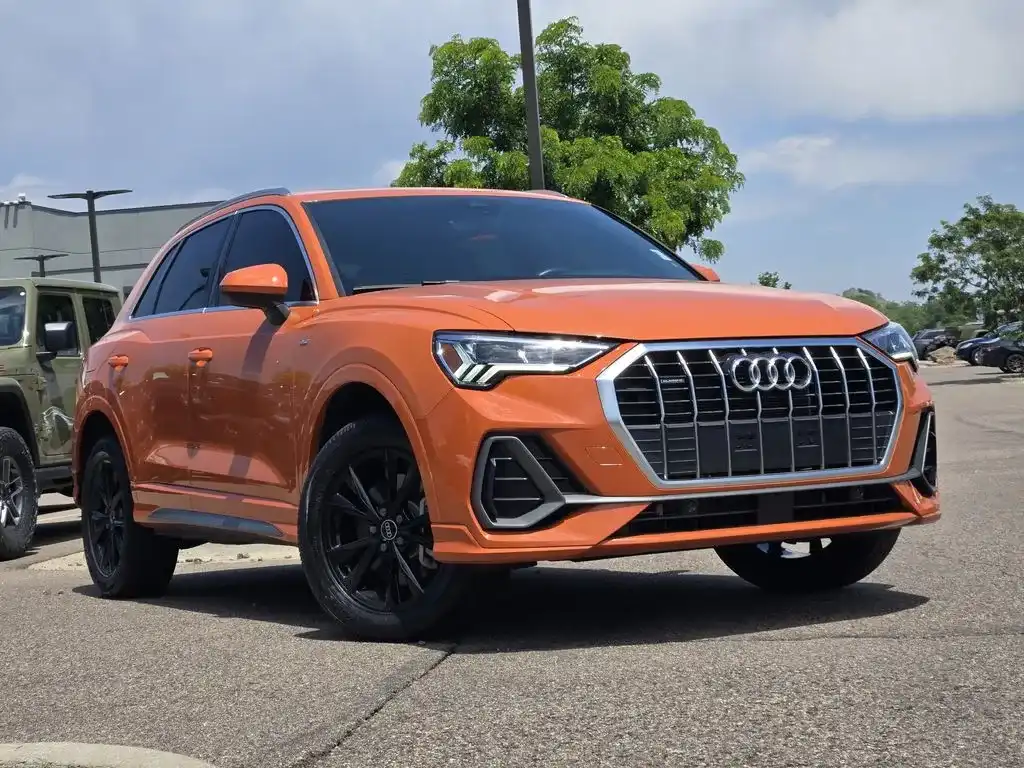 2025 Audi Q3 45 TFSI S Line Premium quattro's photo