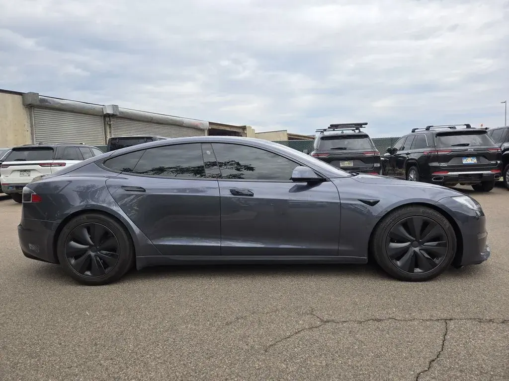 2022 Tesla Model S Base photo 4