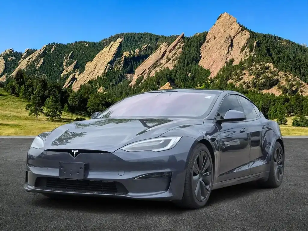 2022 Tesla Model S Base's photo
