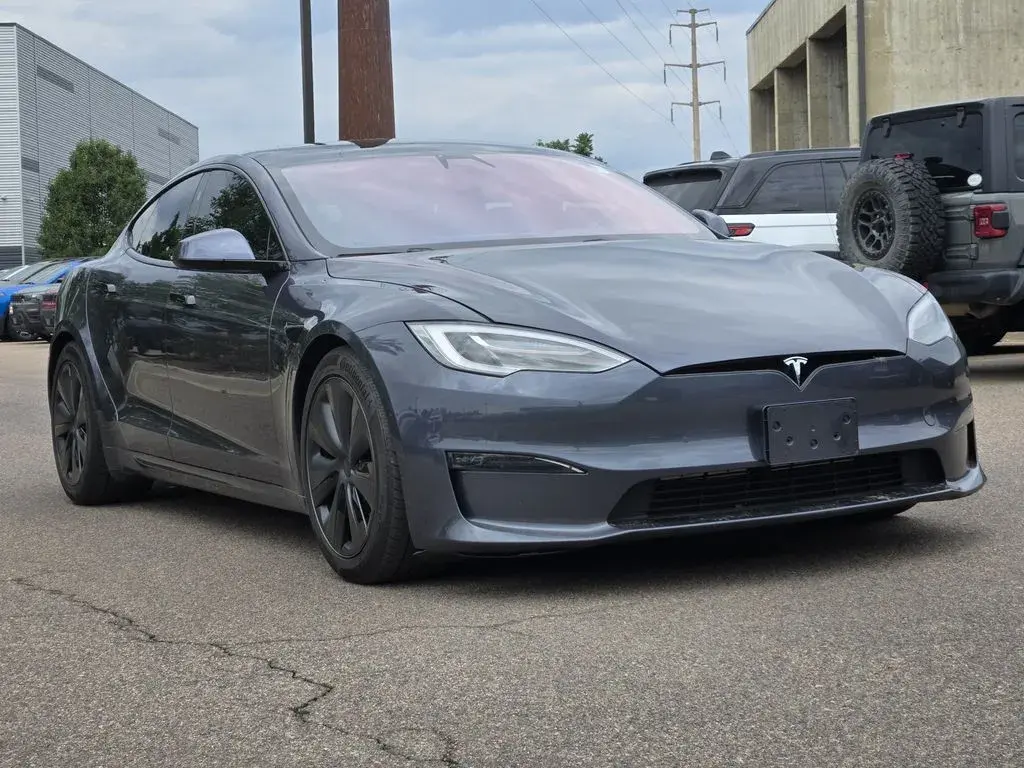 2022 Tesla Model S Base photo 3