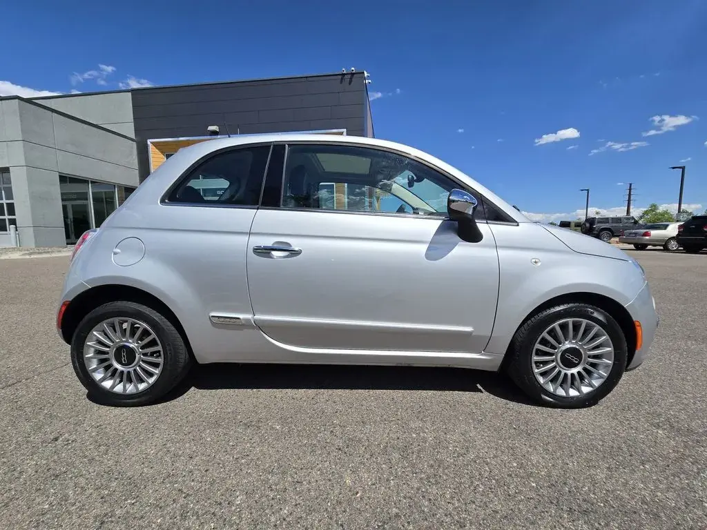 2012 FIAT 500 Lounge photo 4