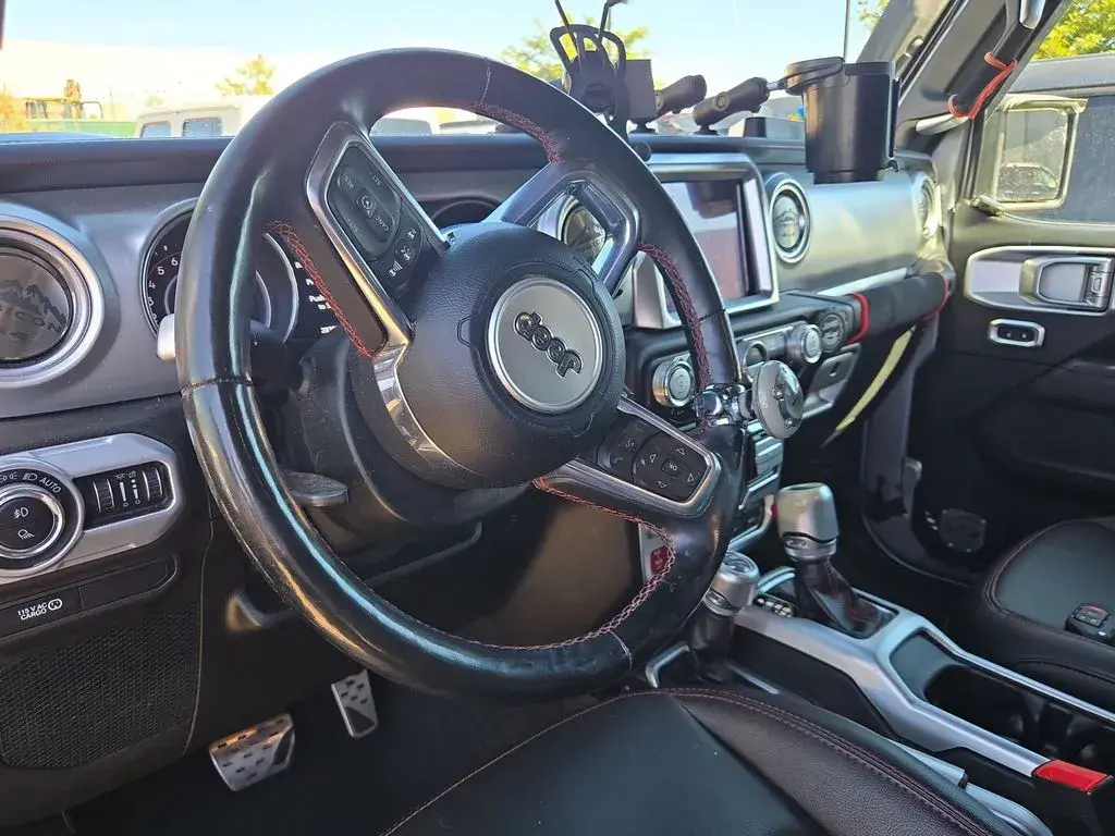 2020 Jeep Gladiator Rubicon photo 3