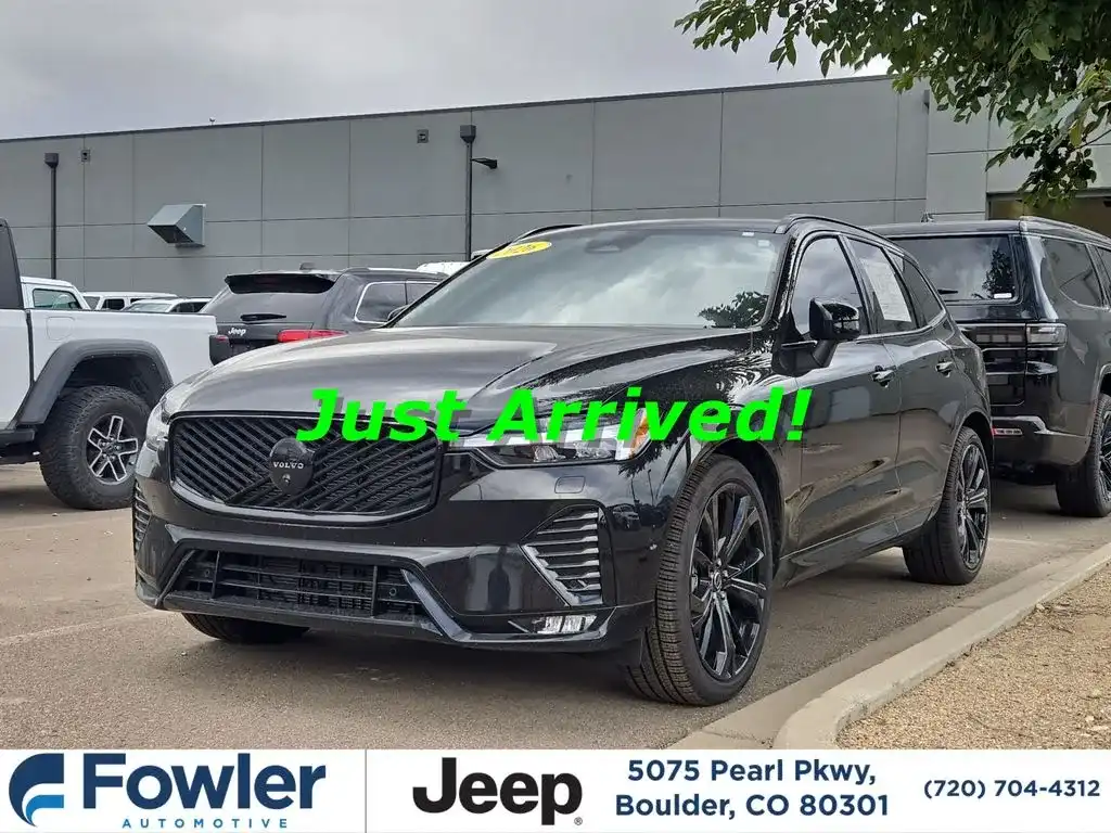 2026 Volvo XC60 B5 Ultra Black Edition Theme AWD's photo