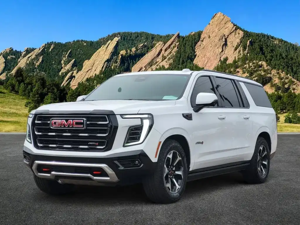 2025 GMC Yukon AT4 4WD's photo