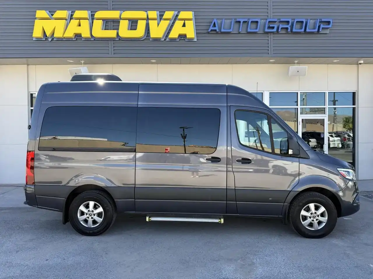 2022 Mercedes-Benz Sprinter 2500 144 WB Gas Standard Roof's photo
