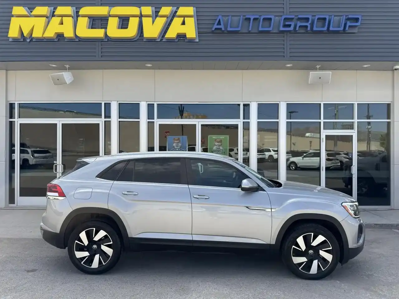 2024 Volkswagen Atlas Cross Sport 2.0T SE with Tech 4Motion's photo