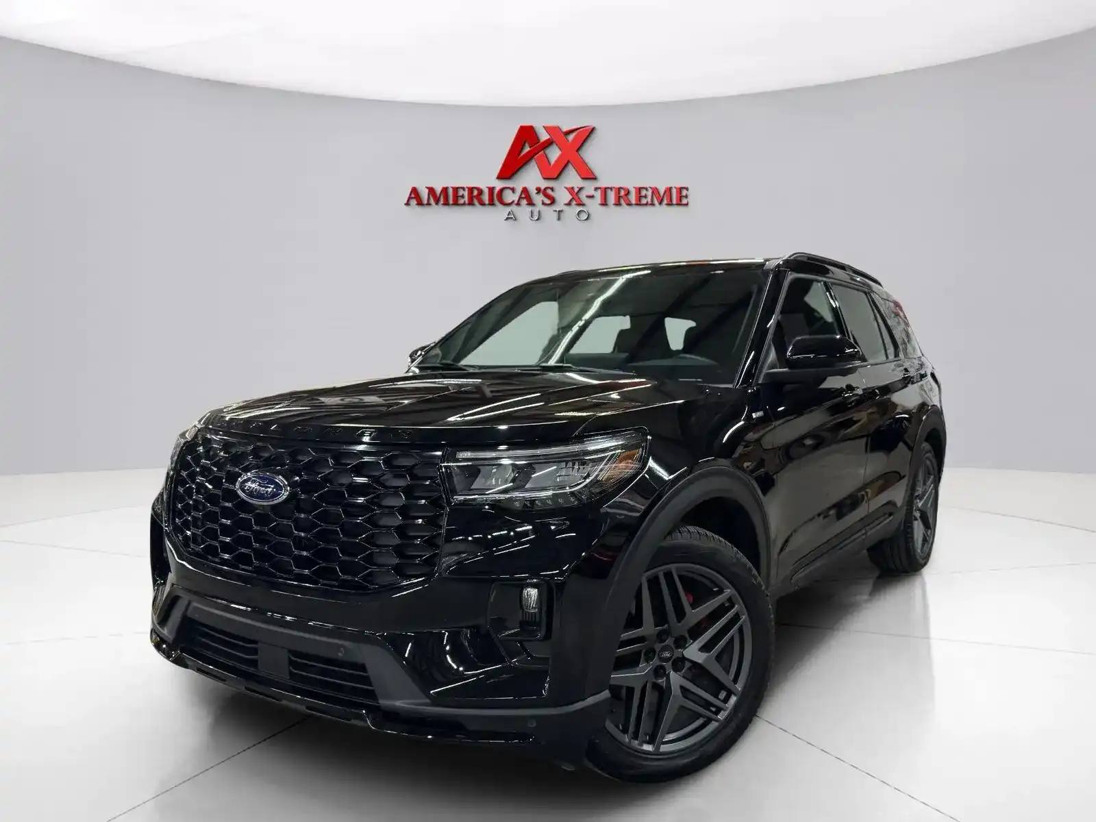2025 Ford Explorer ST-LINE RWD (PL535)'s photo